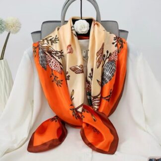 🧡 ผ้าพันคอลายธรรมชาติ โทนส้มครีม🧵 ผ้าซาตินพรีเมียม เนื้อนุ่ม ลื่น ไม่ระคายผิว📏 ขนาด 90 × 90 ซม.