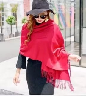 🧣 ผ้าพันคอแคชเมียร์สีแดงไวน์ เนื้อผ้านุ่ม ลื่น น้ำหนักเบา